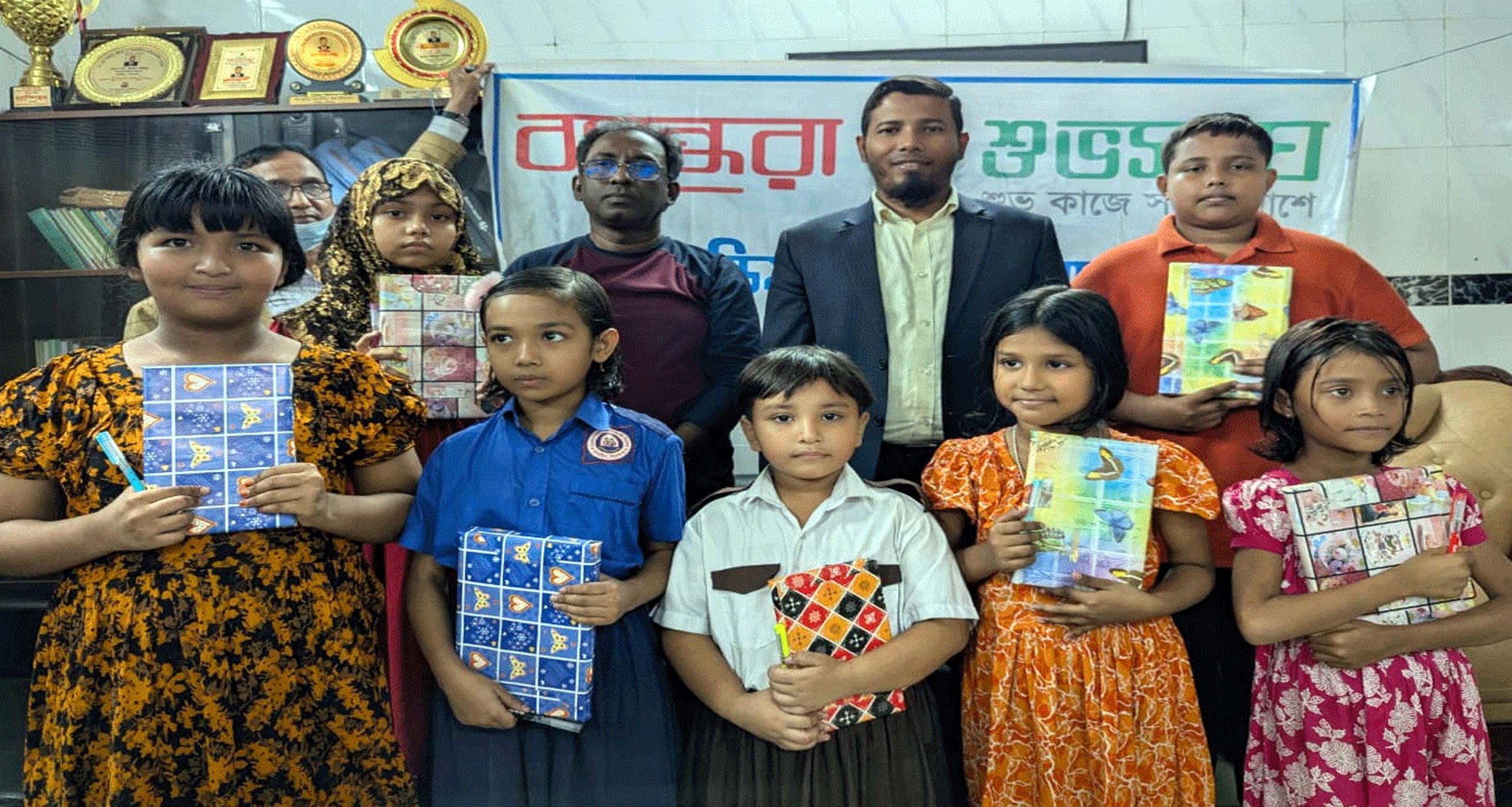 মঠবাড়িয়ায় বসুন্ধরা শুভসংঘের আয়োজনে বিজয়ের চিত্রাঙ্কন প্রতিযোগিতা