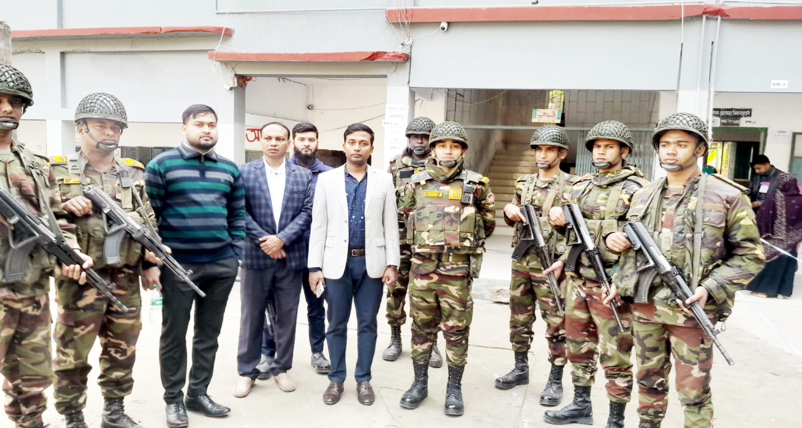 পিরোজপুরে উৎসবমুখর ও সুষ্ঠুভাবে ভোট সম্পুন্ন, চলছে গণনা