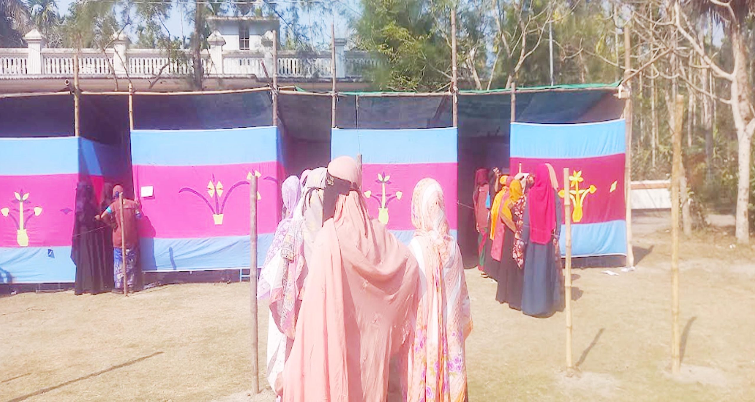 ঝালকাঠিতে শান্তিপূর্ণ উৎসব মুখর পরিবেশে ভোট গ্রহণ সম্পন্ন
