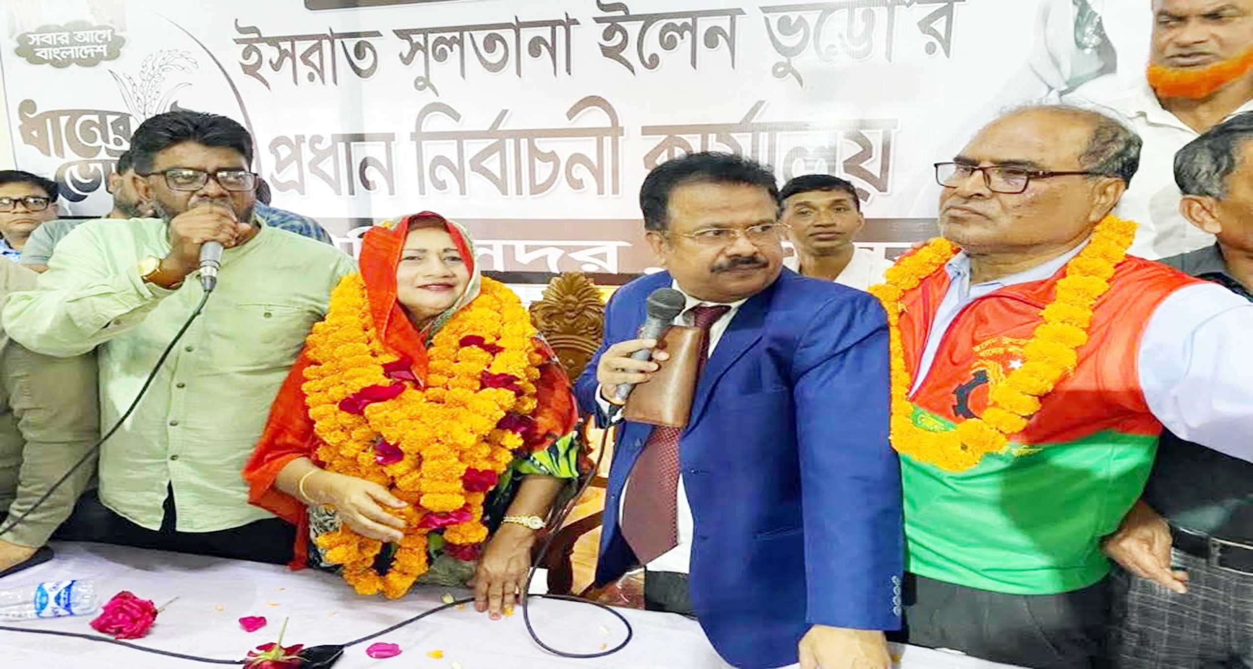 ঝালকাঠির নবনির্বাচিত এমপি ইসরাত সুলতানা ইলেন ভুট্টোকে ফুলেল শুভেচ্ছা
