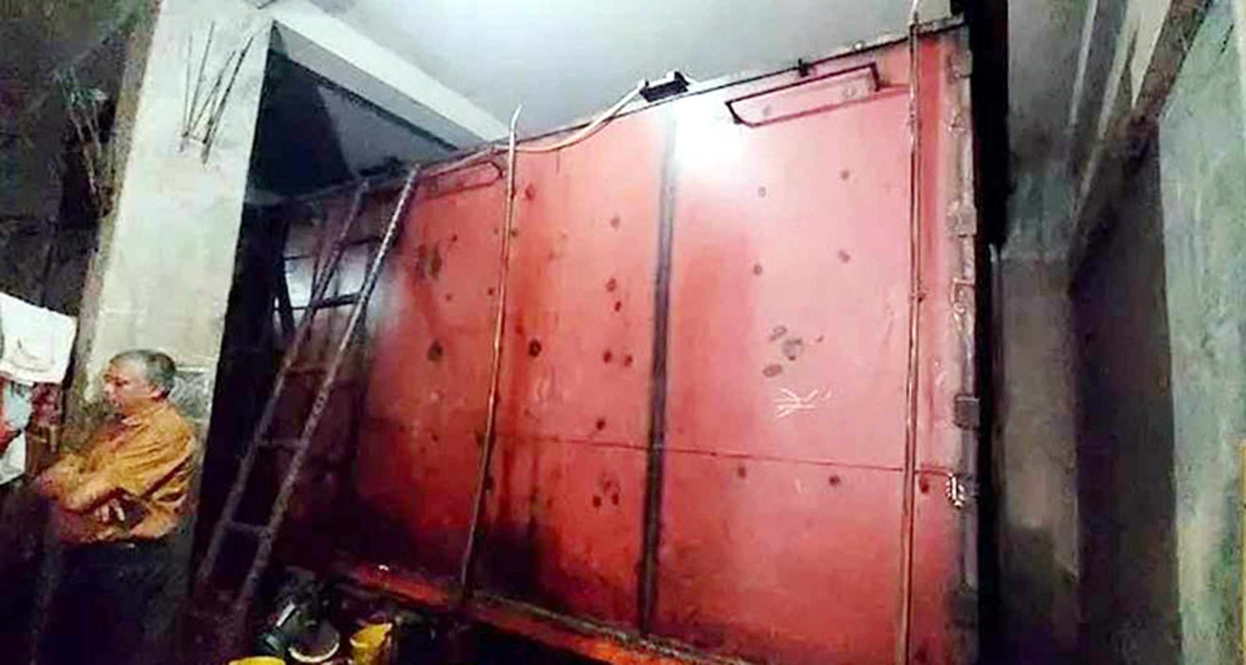 আবাসিক ভবনে অবৈধ ২৫ হাজার লিটার ডিজেল জব্দ