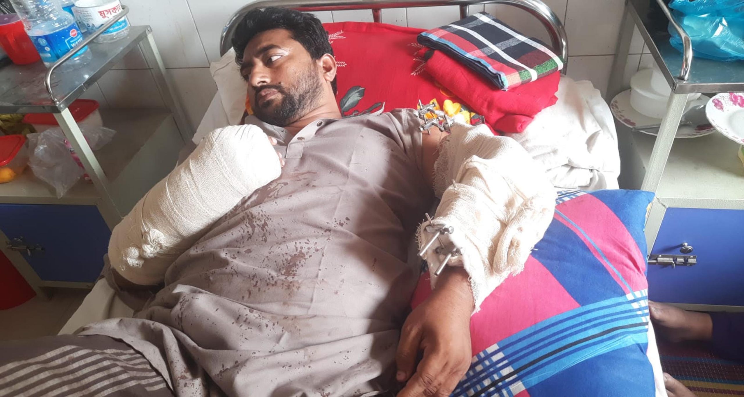 রাজাপুরে ছাত্রদল নেতার উপর হামলায় জড়িতদের গ্রেফতারের দাবি