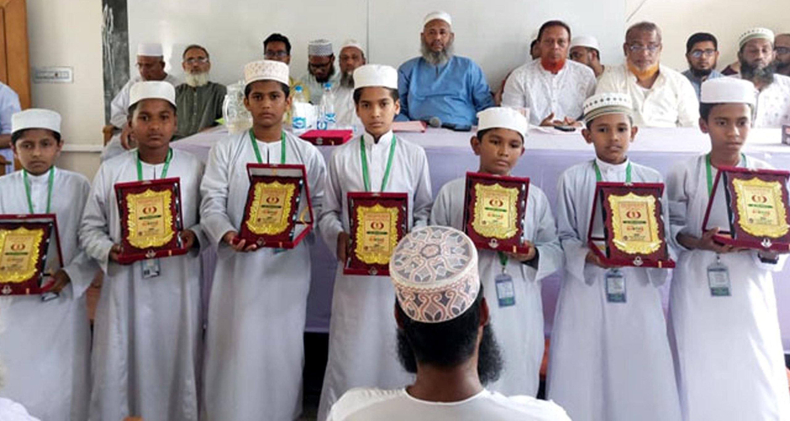 নলছিটি হদুয়া আইডিয়াল একাডেমিতে বৃত্তিপ্রাপ্ত শিক্ষার্থীদের সংবর্ধনা