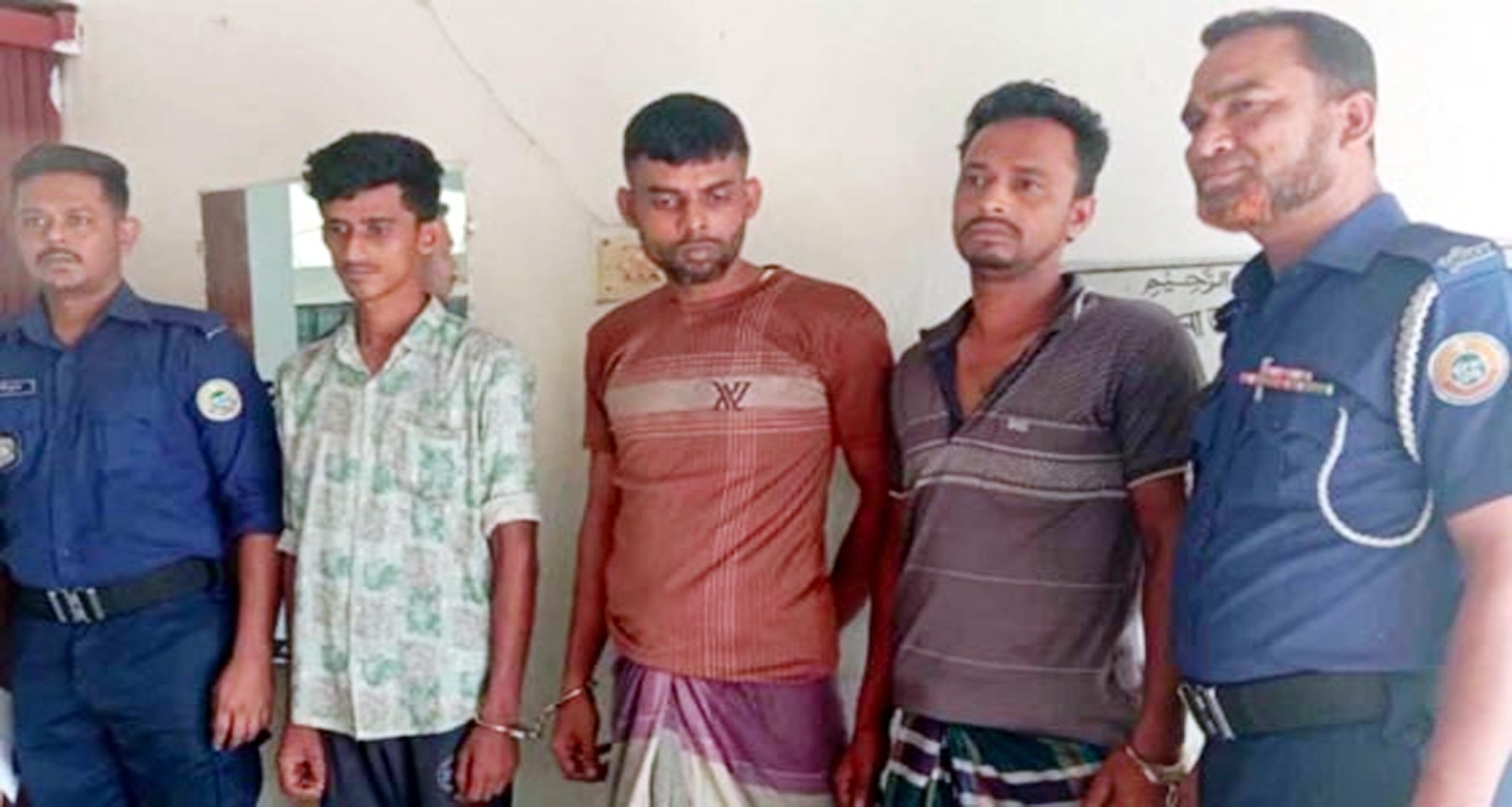 নাজিরপুরে জাল টাকাসহ ৩ জন গ্রেফতার