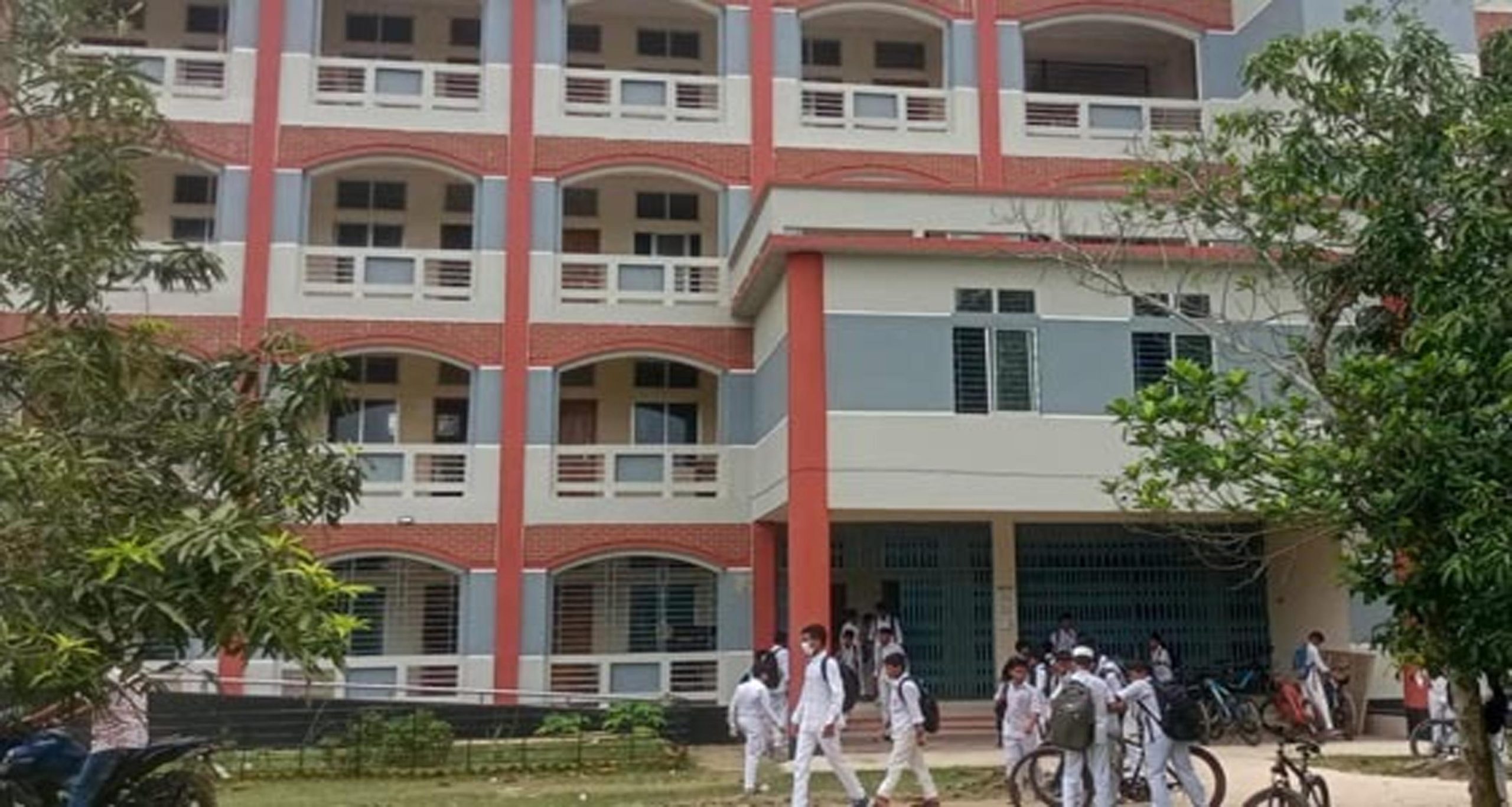 কাউখালীর দুই সরকারি বিদ্যালয়ে চরম শিক্ষক সংকট