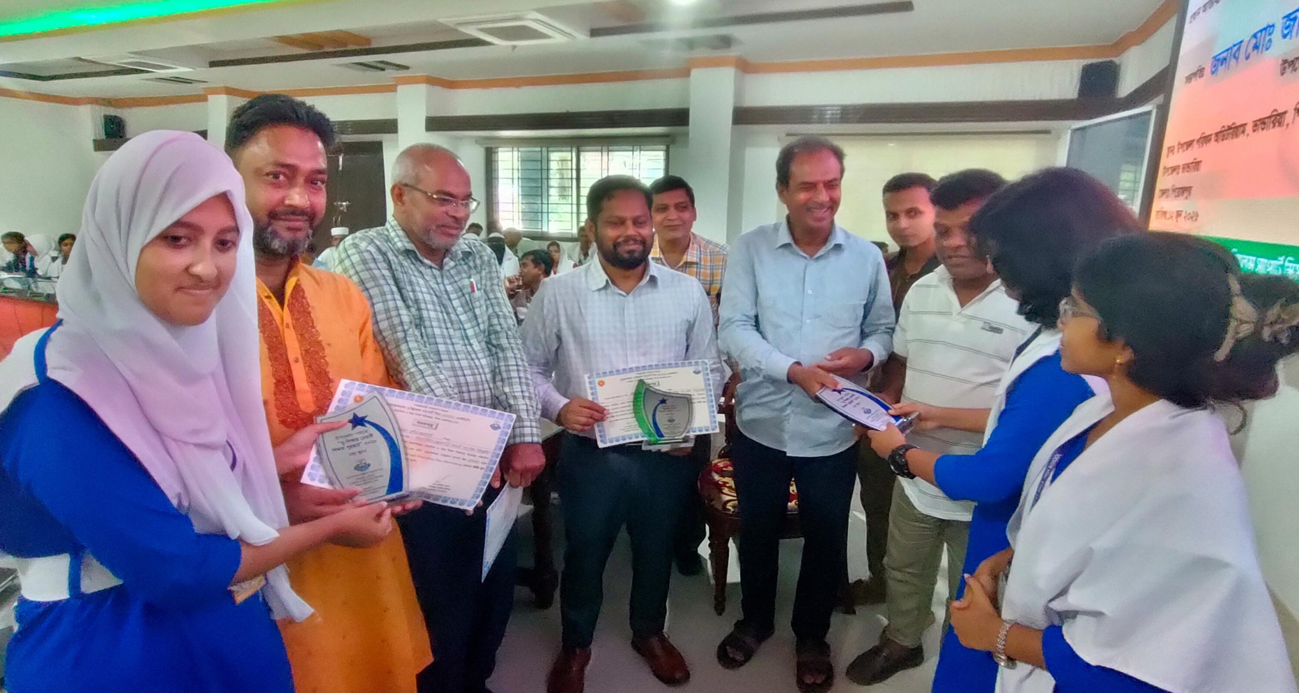 ভাণ্ডারিয়ায় স্টার্টআপ ও বিজ্ঞান প্রকল্প প্রদর্শনীর আলোচনা সভা ও পুরস্কার বিতরণী অনুষ্ঠিত