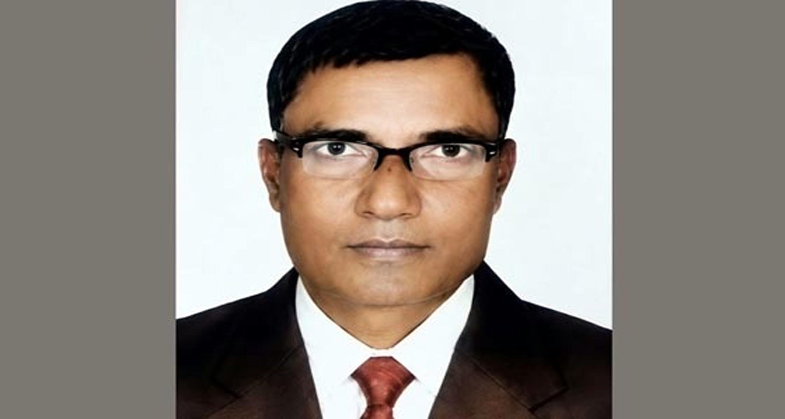 লালমোহনে কর্মস্থলে প্রায় দুই বছর অনুপস্থিত থেকেও পেলেন পদোন্নতি