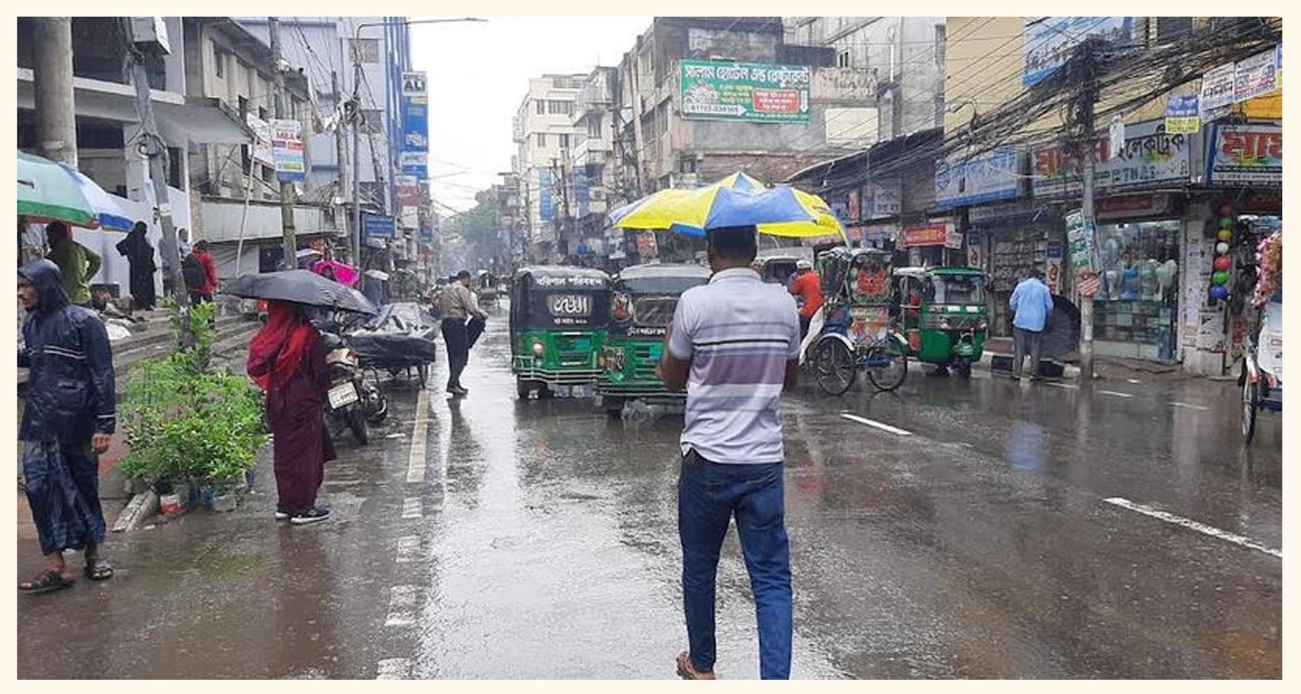 বরিশালে থেমে থেমে বৃষ্টি, লঞ্চ চলাচল স্বাভাবিক