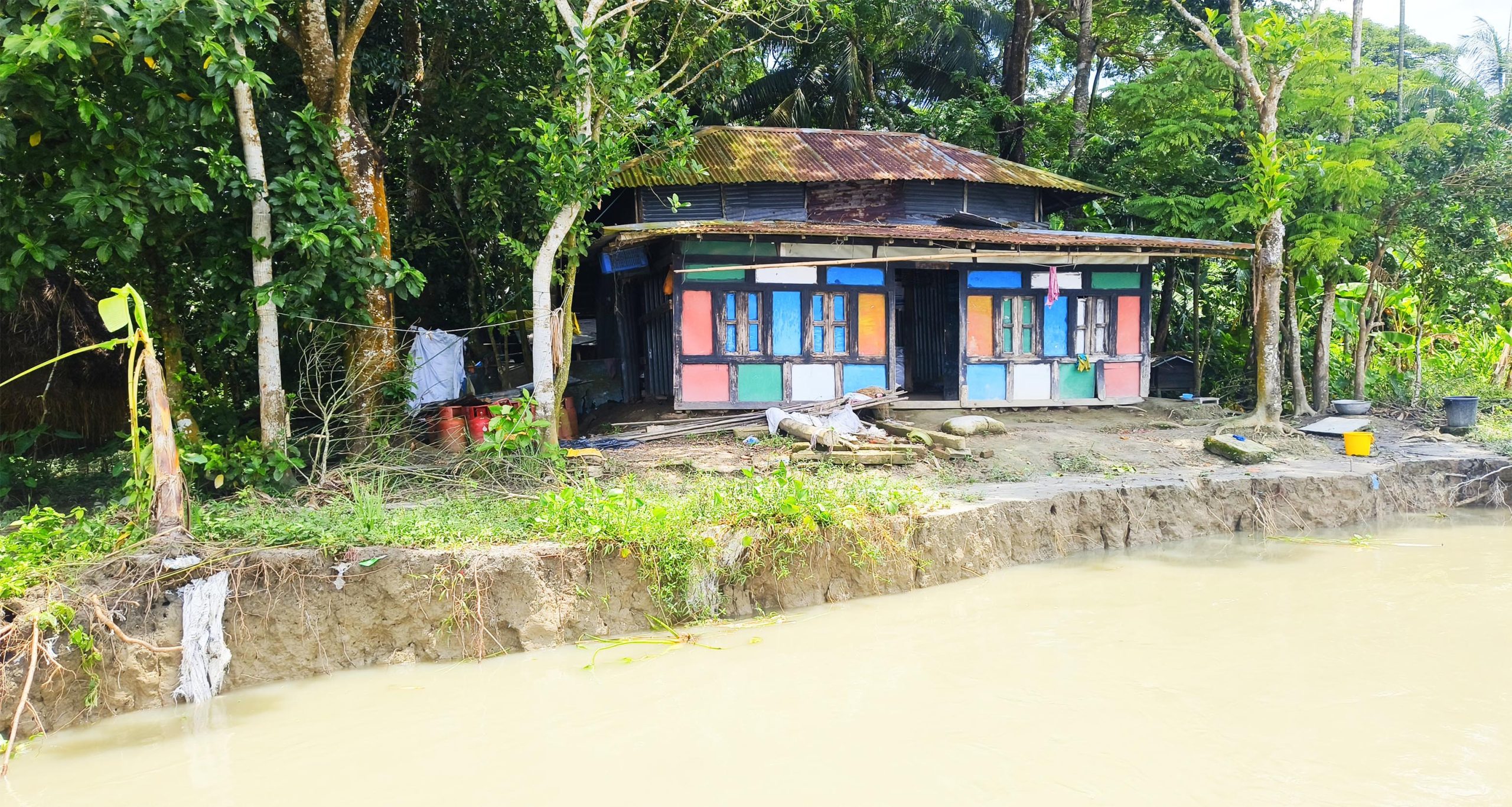 আর কত ভাঙলে কূল খুঁজে পাবে বাবুগঞ্জের দক্ষিণ ভূতেরদিয়া গ্রামের মানুষ?