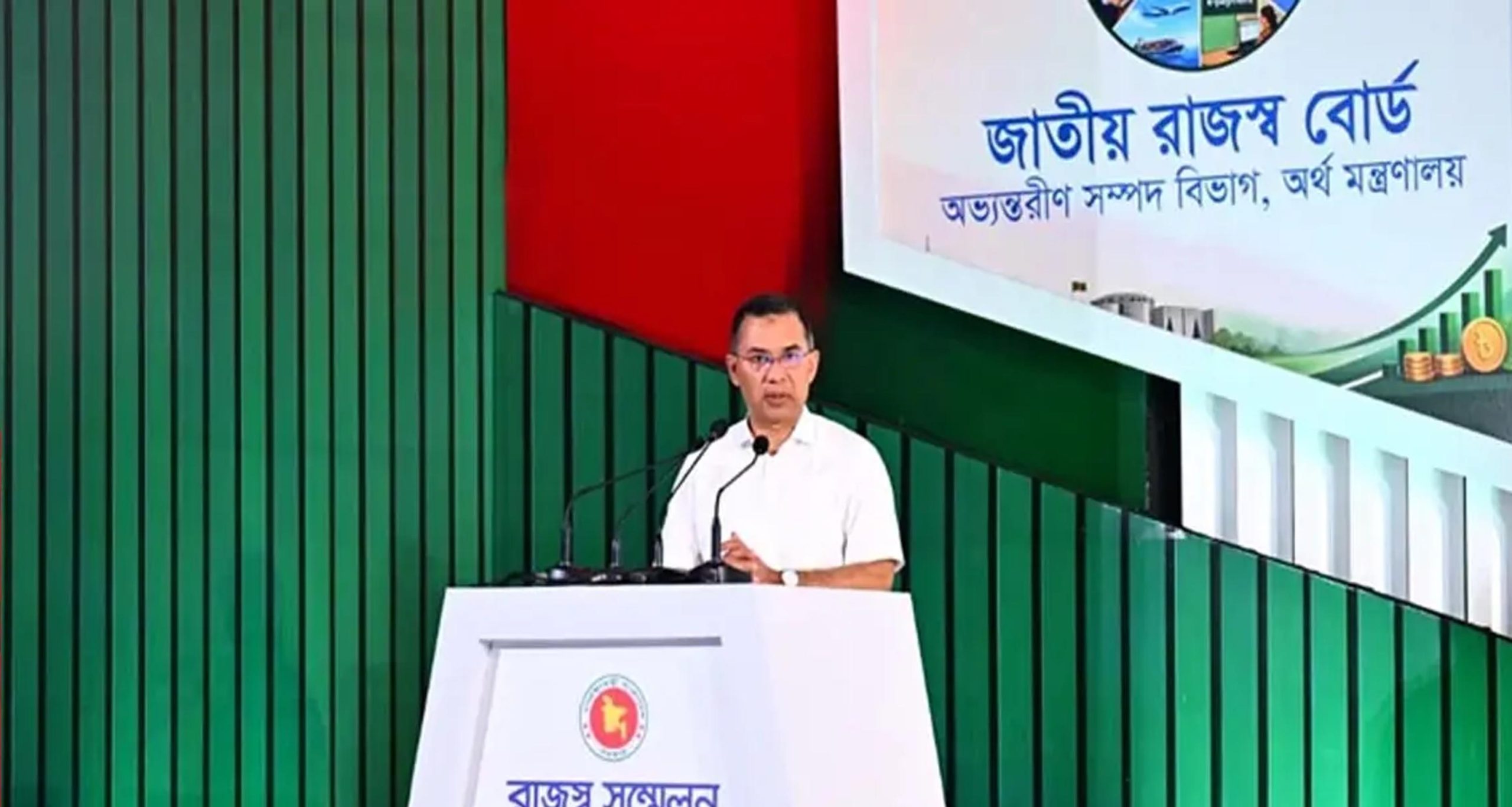 ফ্যাসিবাদমুক্ত দেশে এবার ঘুরে দাঁড়ানোর পালা : প্রধানমন্ত্রী