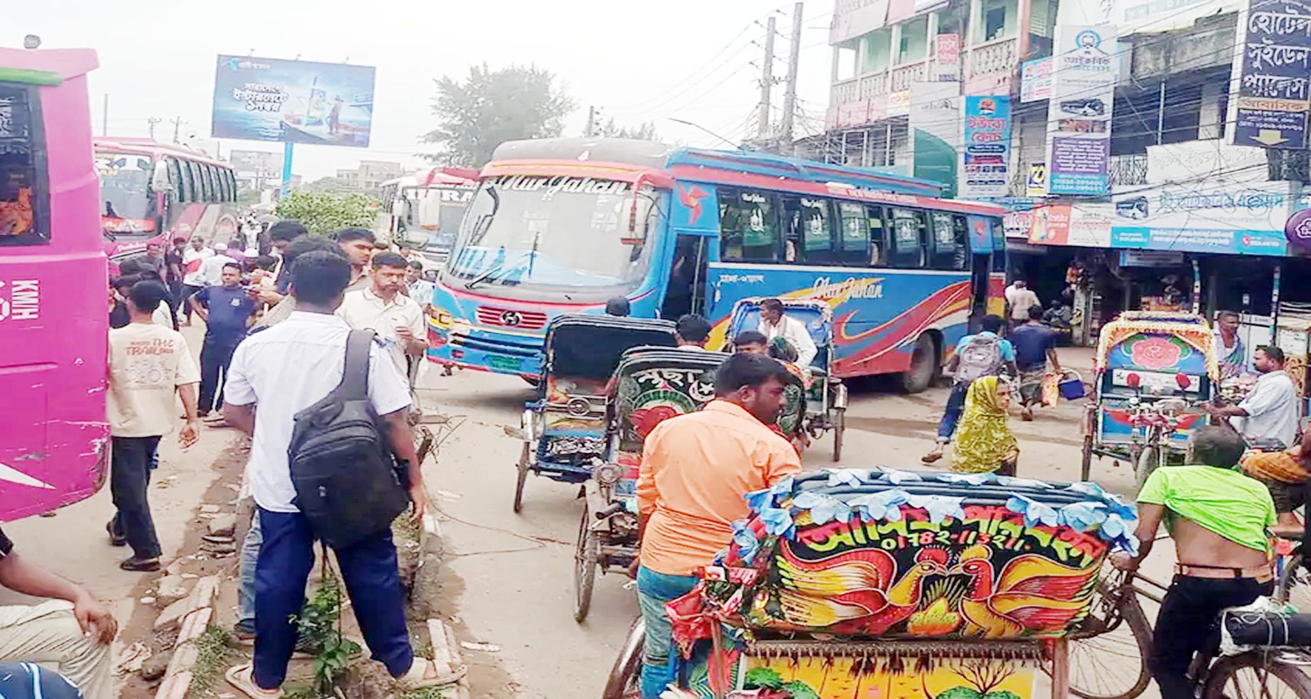 অনির্দিষ্টকালের জন্য বরিশাল থেকে সব ধরনের যান চলাচল বন্ধ