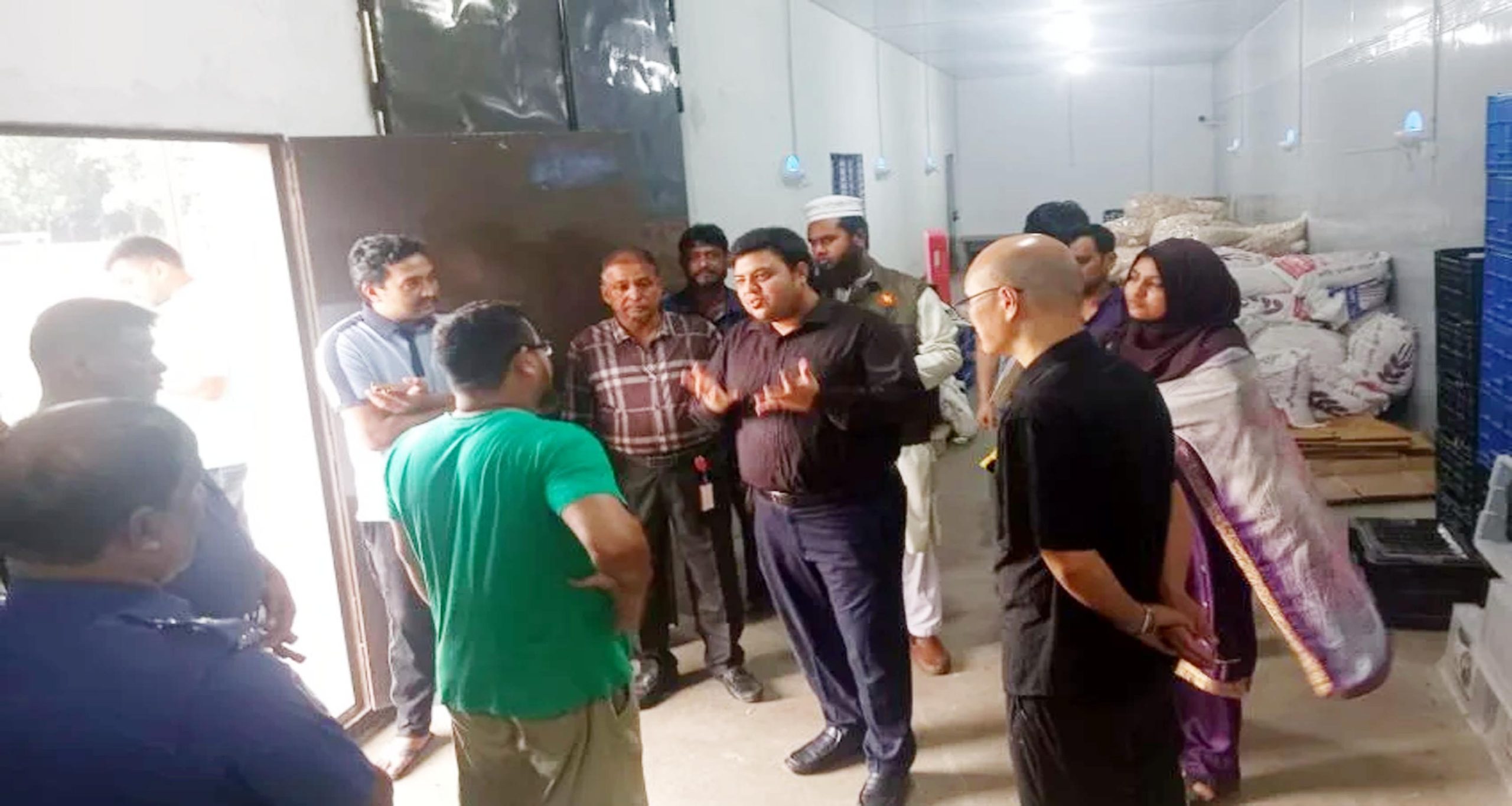গাজীপুরে খাদ্যপণ্যের লেবেলিং ও মানে অনিয়ম, ২ লাখ টাকা জরিমানা