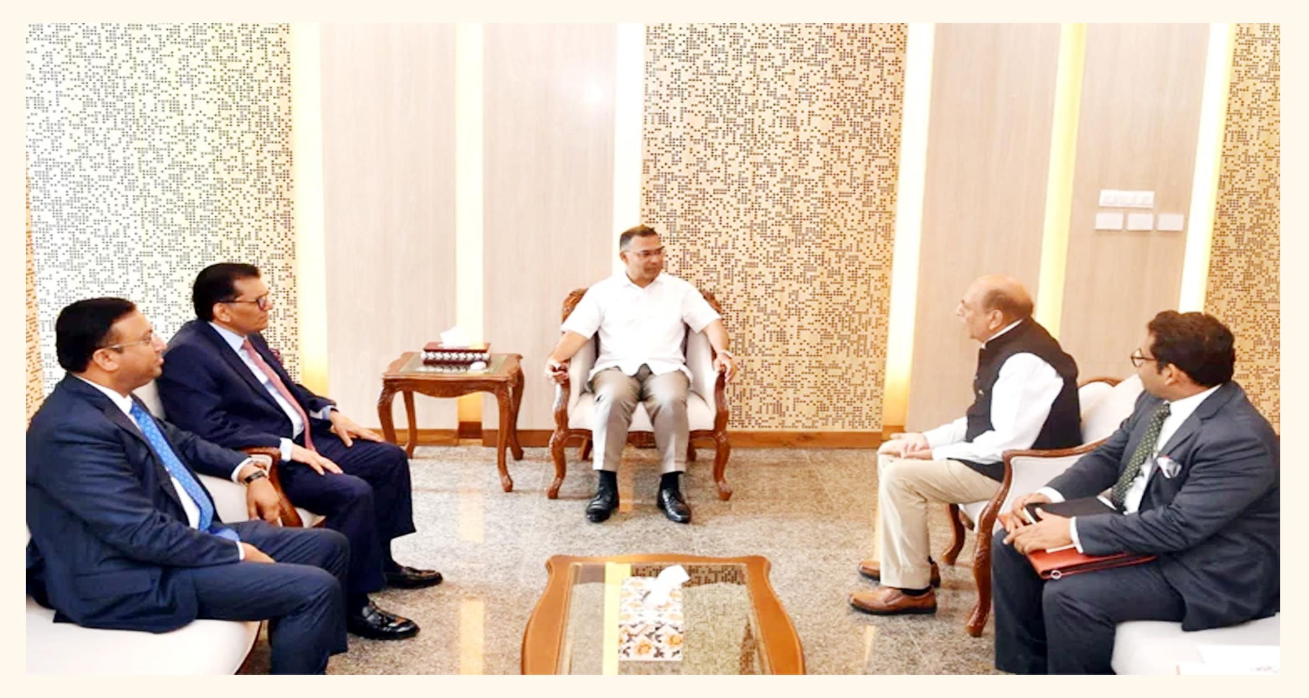 প্রধানমন্ত্রীর সঙ্গে ভারতীয় হাইকমিশনারের সৌজন্য সাক্ষাৎ